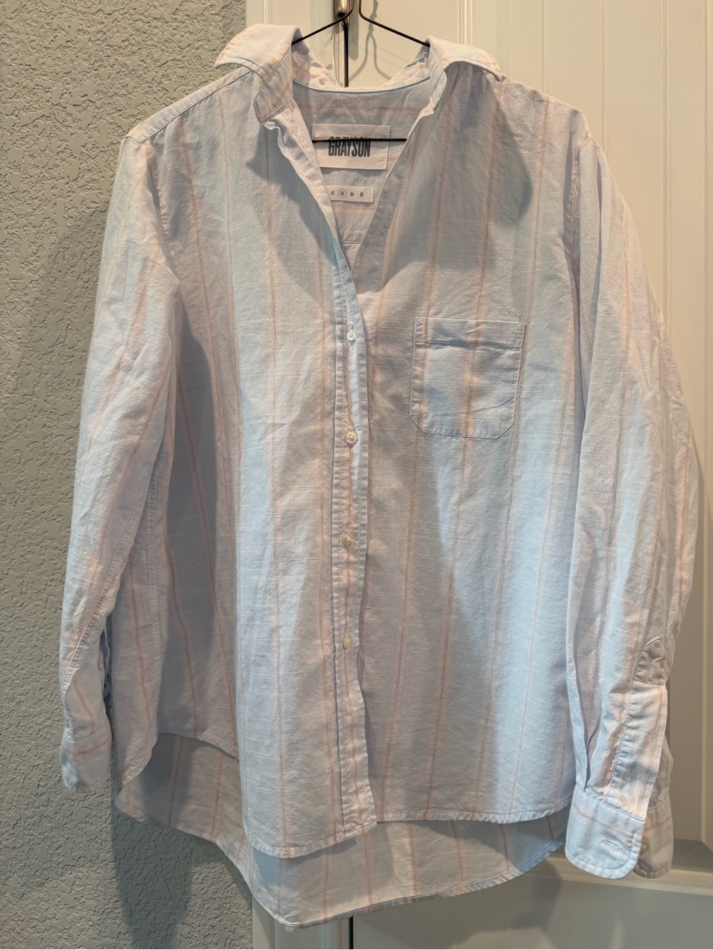 GRAYSON Women's Light Blue & Pink Stripe Button-Down Shirt
